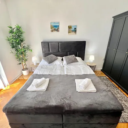 Frano Apartment *